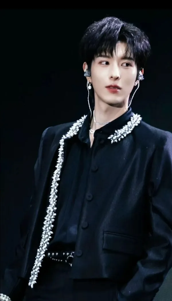 Dangerous Temptation: Qiu Dingjie's Obsession