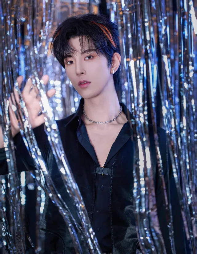 Qiu Dingjie: Dragon's Obsession