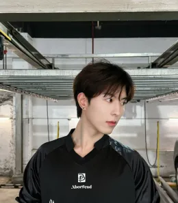 Qiu Dingjie: Apollo's Forbidden Priestess