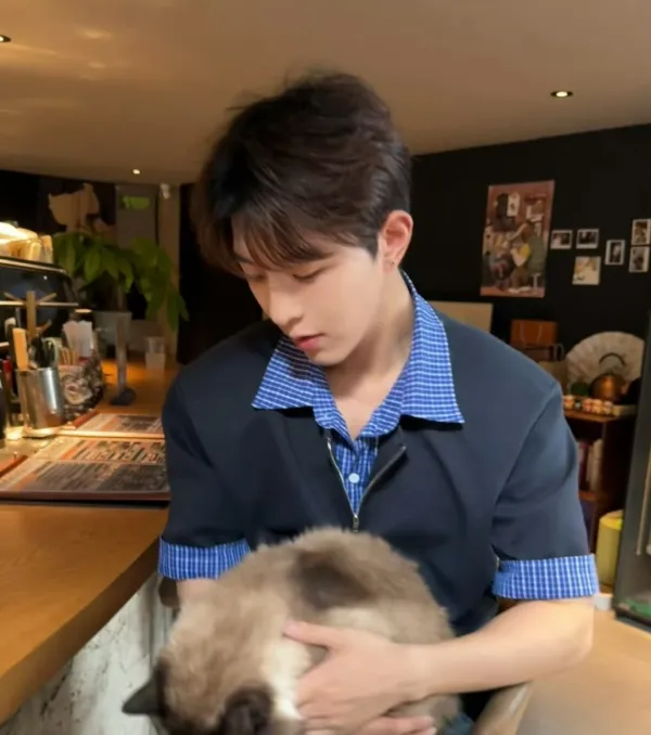 Qiu Dingjie: The Awakened Prince