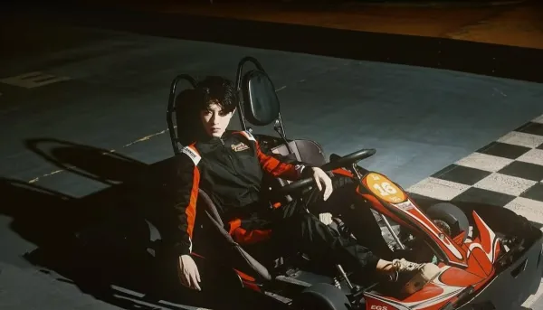 Dangerous Tides: Qiu Dingjie in Amalfi