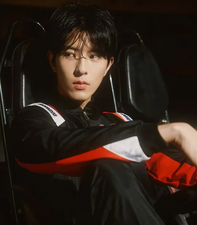 Dangerous Blood: Qiu Dingjie's Vampire Tale