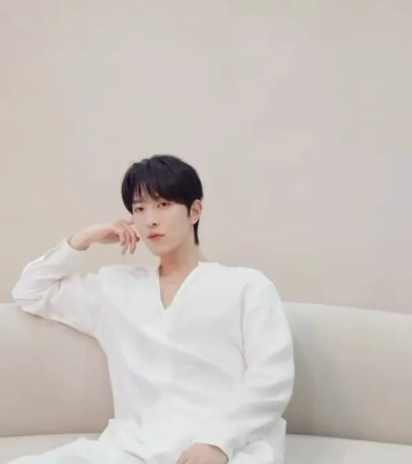 Qiu Dingjie: The Forbidden Heir