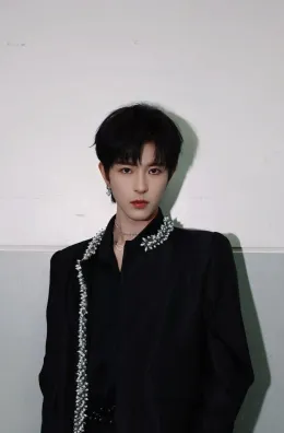 Dangerous Territory: Qiu Dingjie's Obsession