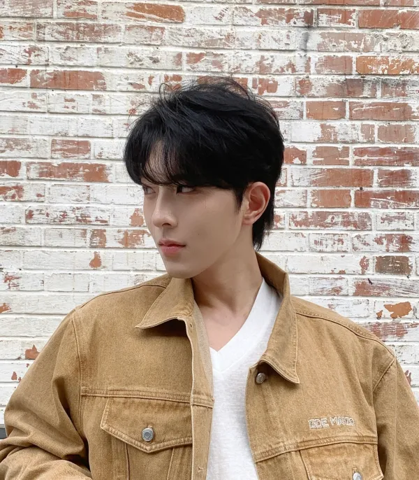 Dangerous Desires: Qiu Dingjie's Psychic Obsession