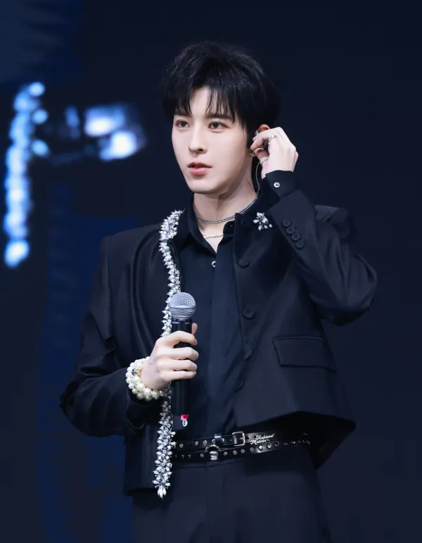 Dangerous Obsession: Dingjie's Possession