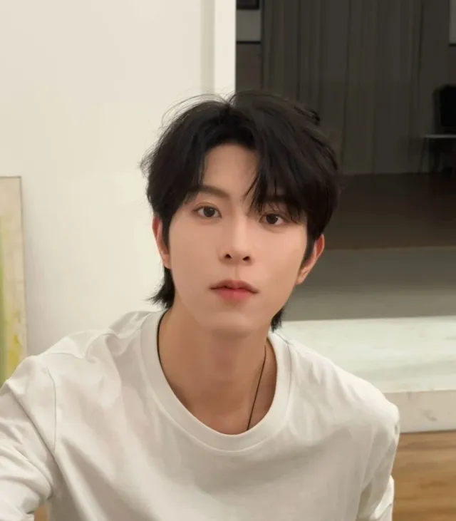 Dangerous Temptation - Qiu Dingjie