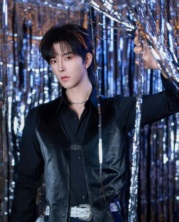 Qiu Dingjie: Forbidden Tensions