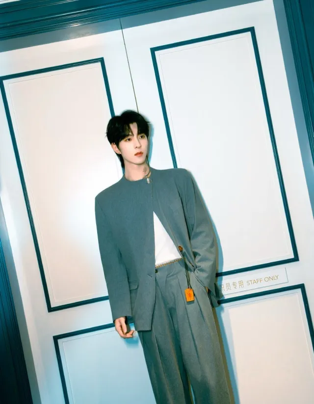 Qiu Dingjie: Candyland's Dominant Factory Boss