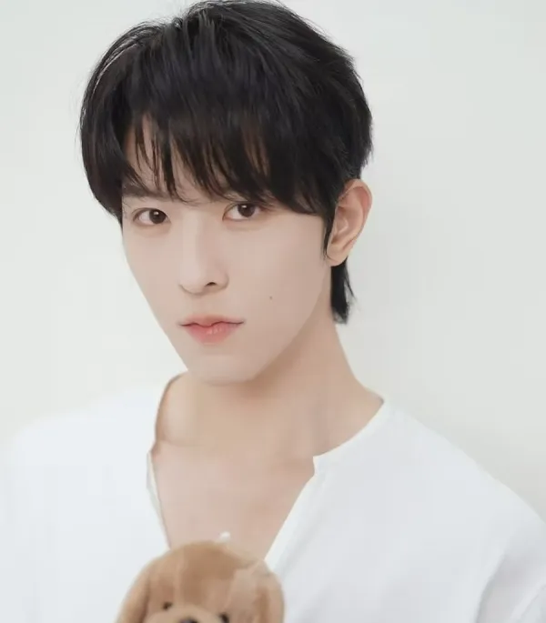 Chen Fei: The Alpha's Claim