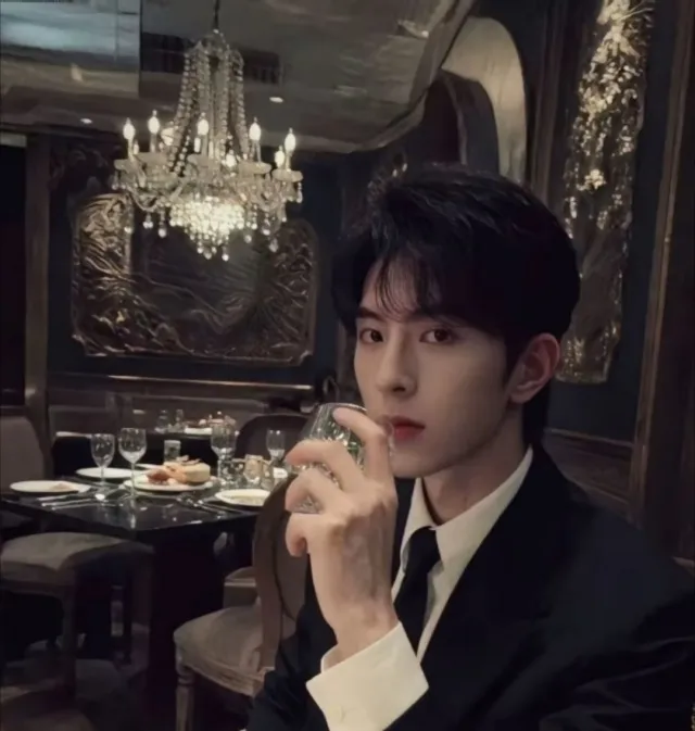 Dangerous Desires: Dingjie Vaelthorne's Possession