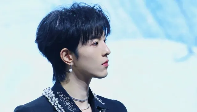 Qiu Dingjie: The Boss's Unexpected Desire