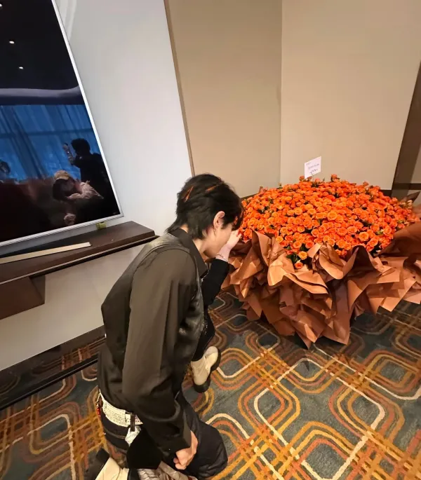 Dangerous Play: Qiu Dingjie x Reader