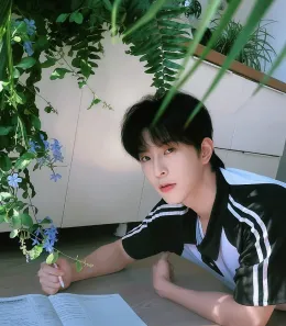 Qiu Dingjie: Collision of Dangerous Desire