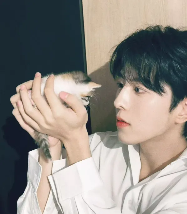 Dangerous Obsession: Qiu Dingjie's Temptation