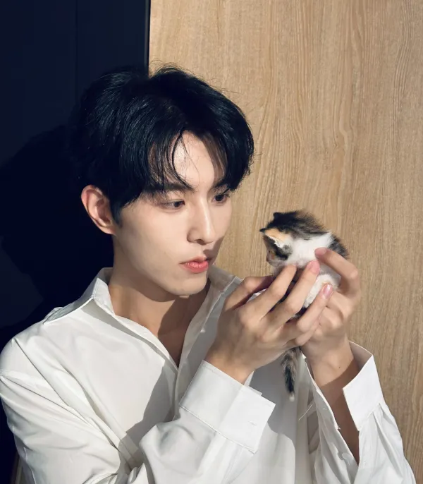 Qiu Dingjie: Hunt in the Dusk