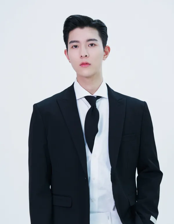 Dangerous Roots: Chen Fei's Greenhouse