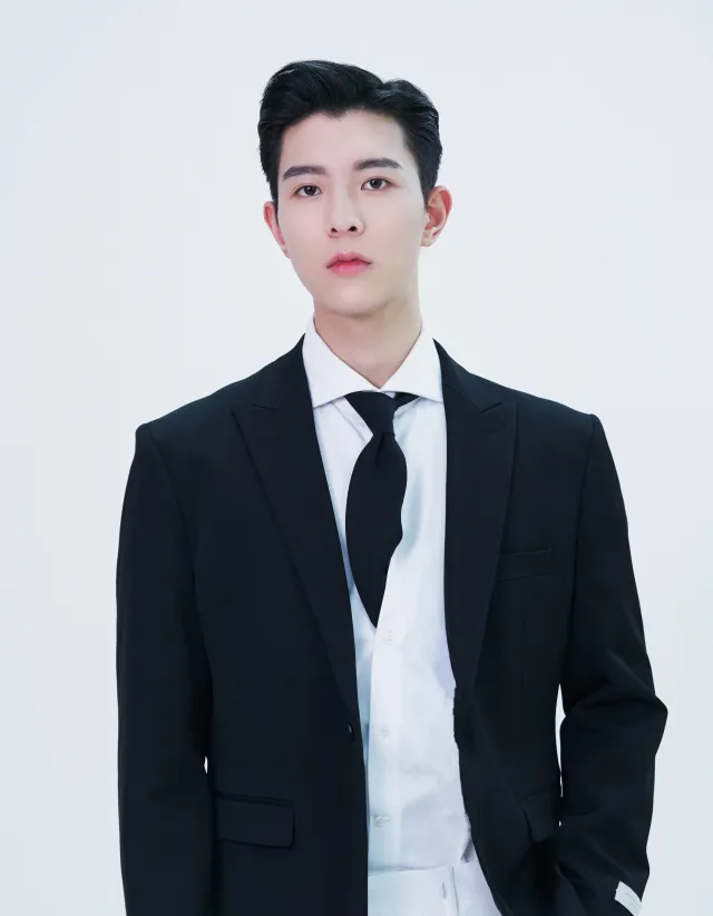 Dangerous Roots: Chen Fei's Greenhouse