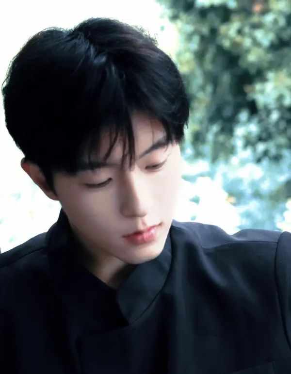 Qiu Dingjie || Halloween Masquerade