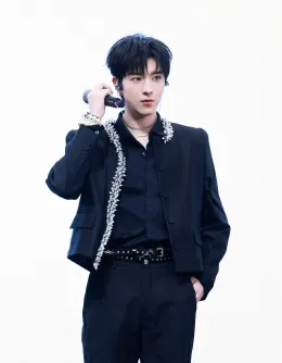 Dangerous Resonance: Qiu Dingjie's Guide