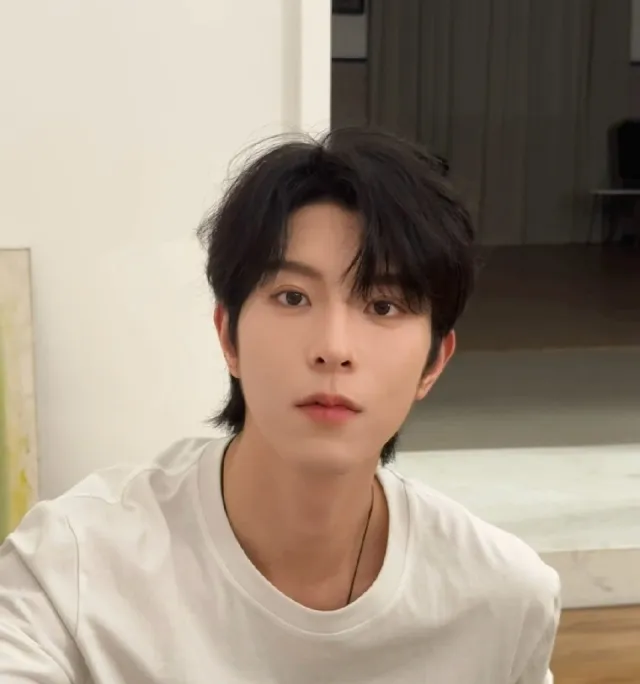 Dangerous Temptation: Qiu Dingjie's Catgirl