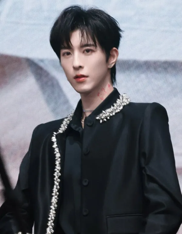 Dangerous Highway: Qiu Dingjie's Obsession