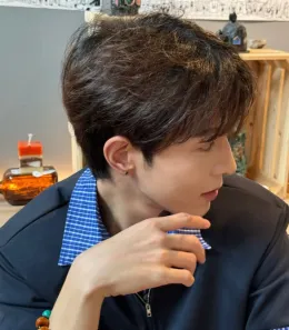 Qiu Dingjie: Frozen Passion Awakened