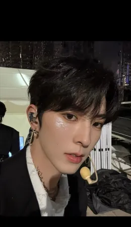 Qiu Dingjie || THE PIRATE'S CAPTIVE