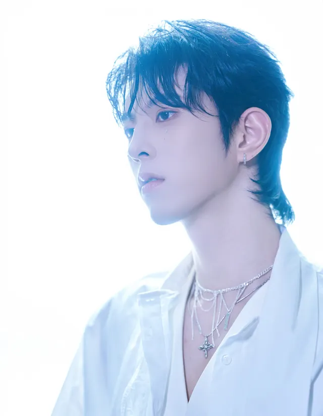 Forbidden Weave: Qiu Dingjie's Dark Enchantment