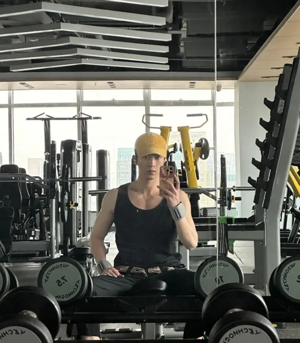 Qiu Dingjie: The Dark Sovereign's Claim