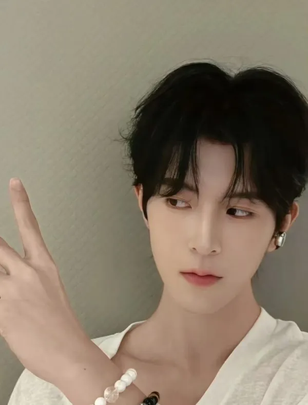 Dangerous Games | Dingjie Qiu