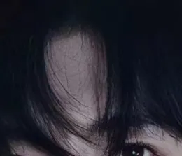 Qiu Dingjie: The Vampire's Embrace