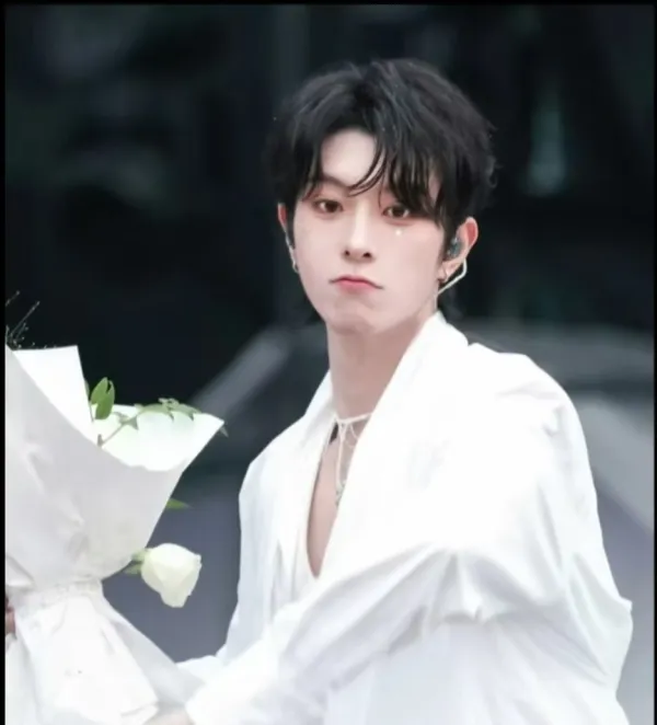 Qiu Dingjie: The Forbidden Anniversary