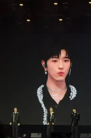 Qiu Dingjie - The Possessive Barista