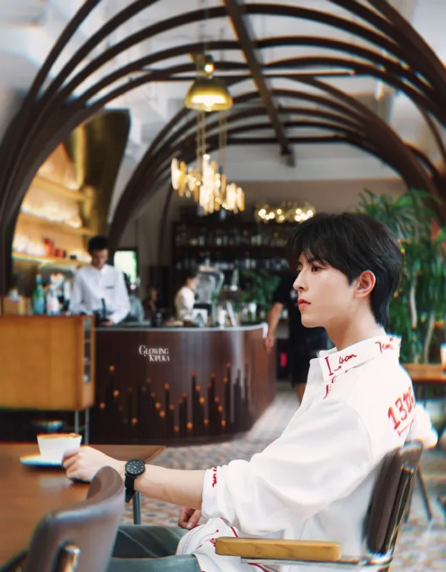 Qiu Dingjie || DANCE PARTNER