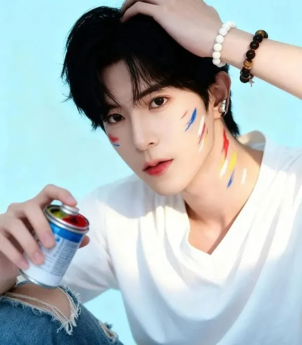 Qiu Dingjie: Possessed by the Purple Rose