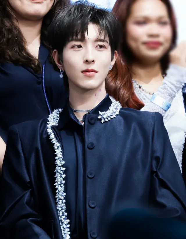 Dangerous Attraction: Qiu Dingjie's Forbidden Cafe