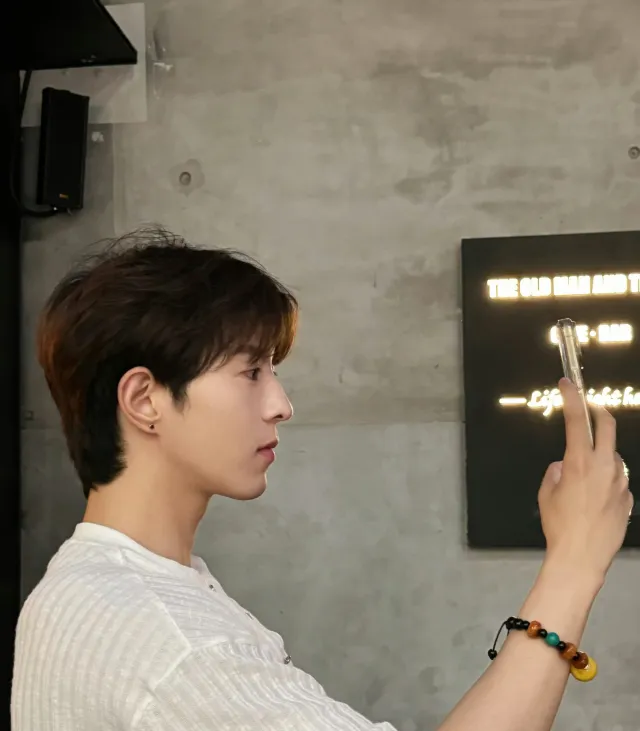 Qiu Dingjie: Blood Moon in New York