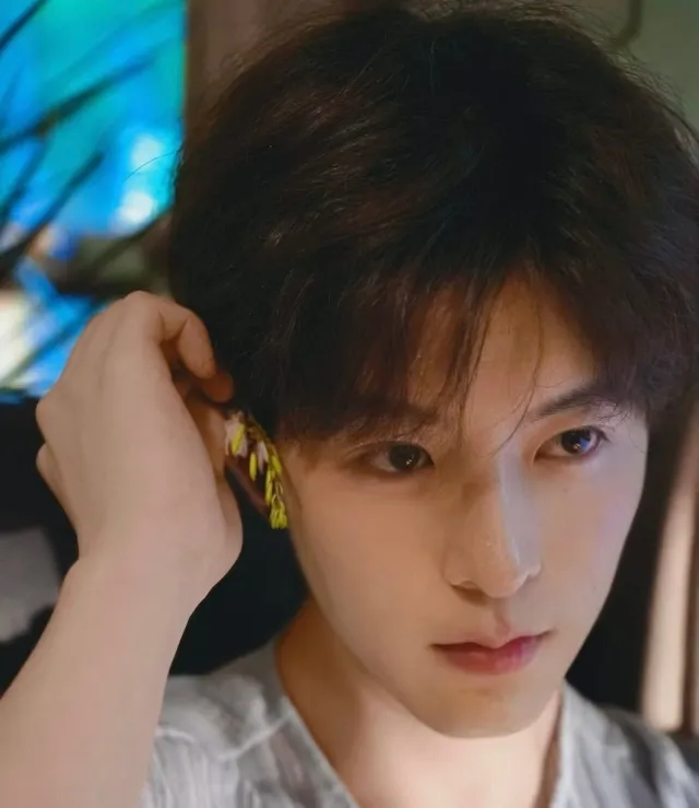 Dangerous Rider: Qiu Dingjie's Wild West Seduction