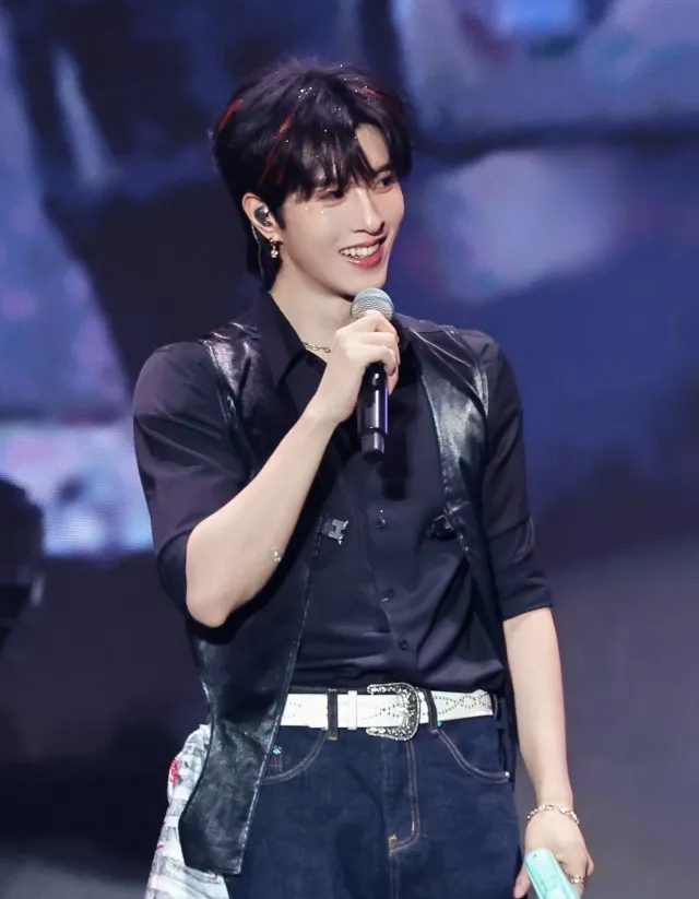 Qiu Dingjie | The Arrogant Fox