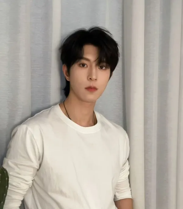 Qiu Dingjie || Dangerous Tides