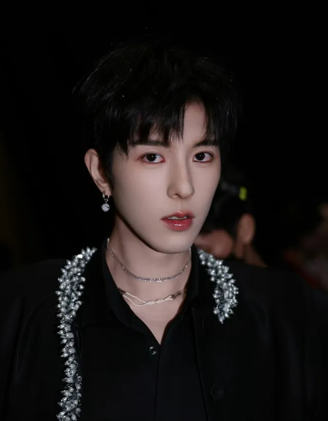 Qiu Dingjie | The Shanghai Underworld's Dangerous Heir