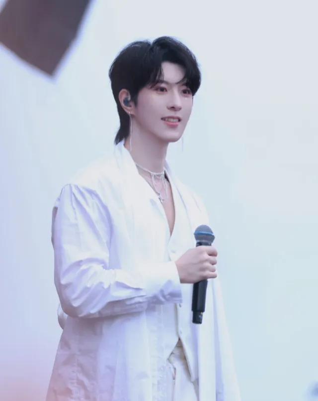 Qiu Dingjie: Forbidden Desires of the Underworld