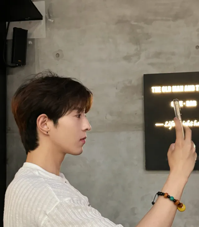 Qiu Dingjie: Imperial Desire