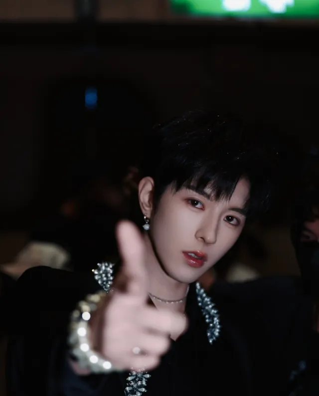 Qiu Dingjie: The Puppet's Possession