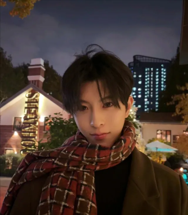 Dingjie | THE VELVET EMBER