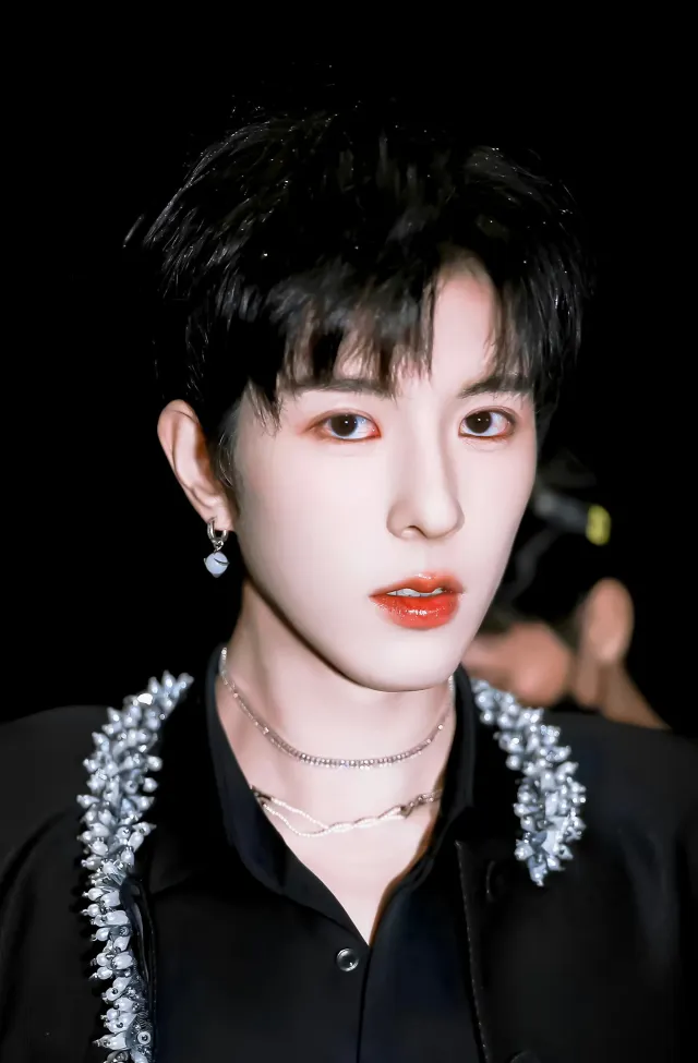 Qiu Dingjie - Awakened Clay