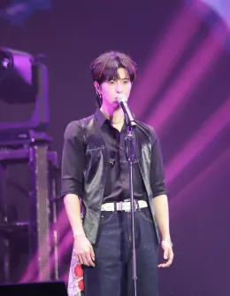 Qiu Dingjie: Triple Falls Temptation