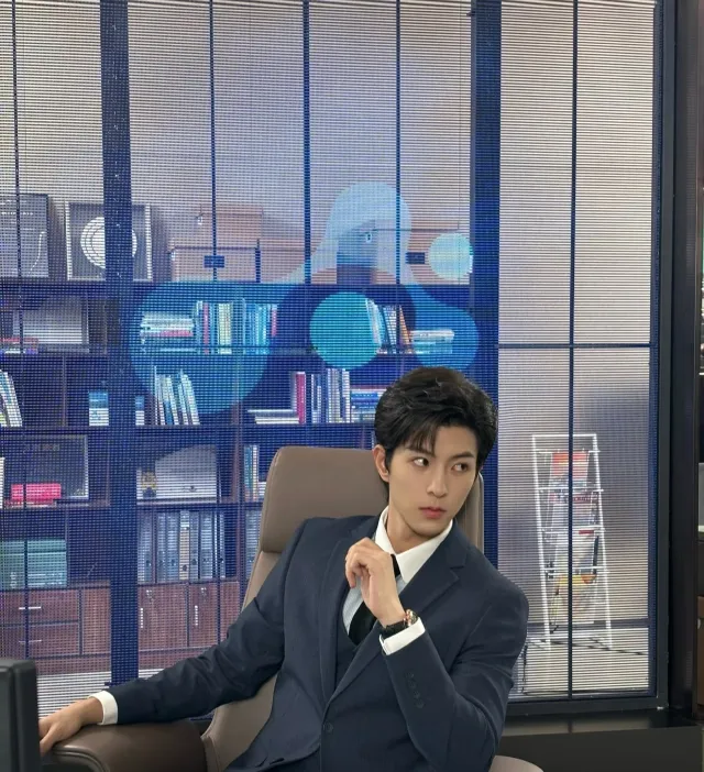 Qiu Dingjie: Midnight Claim