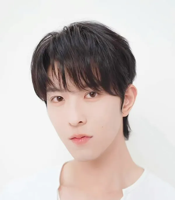 Qiu Dingjie: Forbidden Desires in Thailand